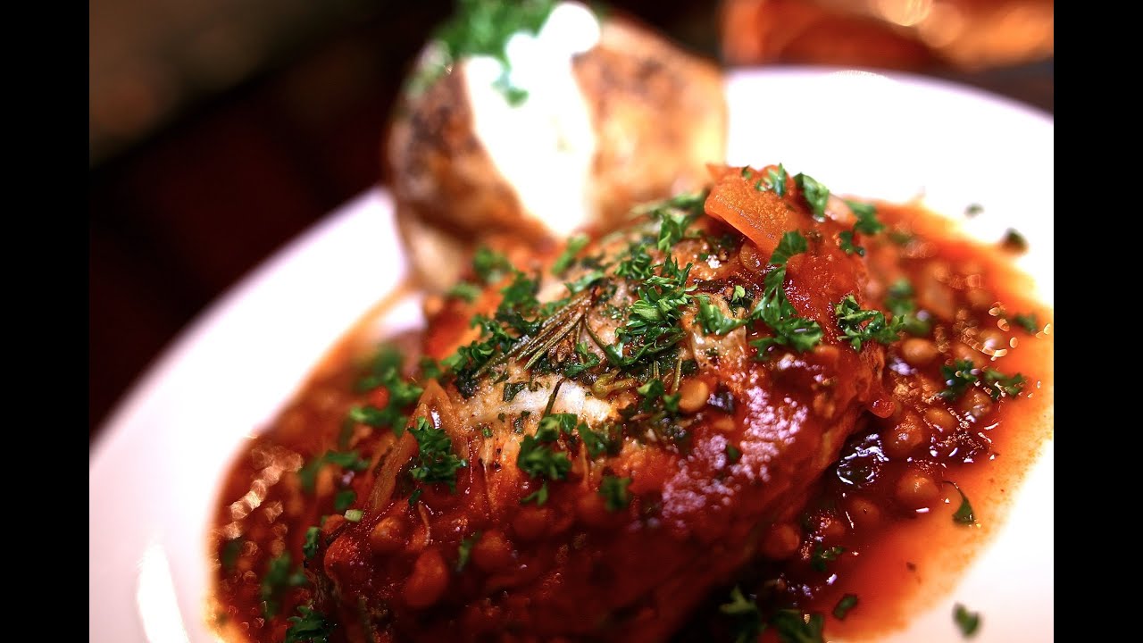 Chicken with tomato and lentils