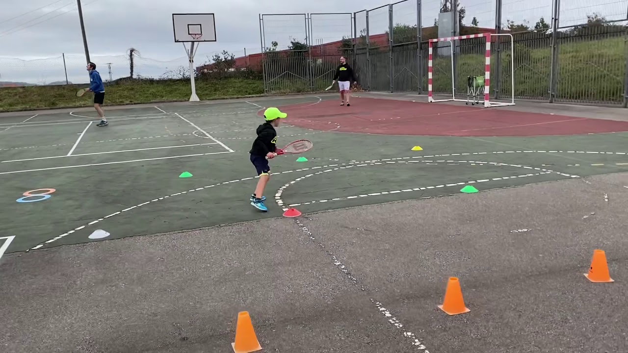RD Tenis. Iniciación Niños.  Circuito Desplazamientos + técnica.  Pelota Roja y Naranja.