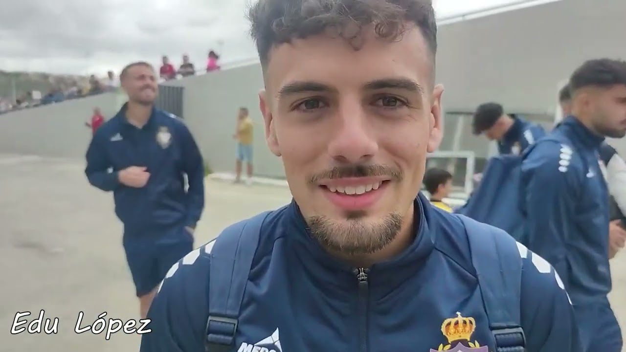 Jugadores del Real Jaén y su capitán. Impresiones en la partida. Estadio de La Victoria (22.04.23)
