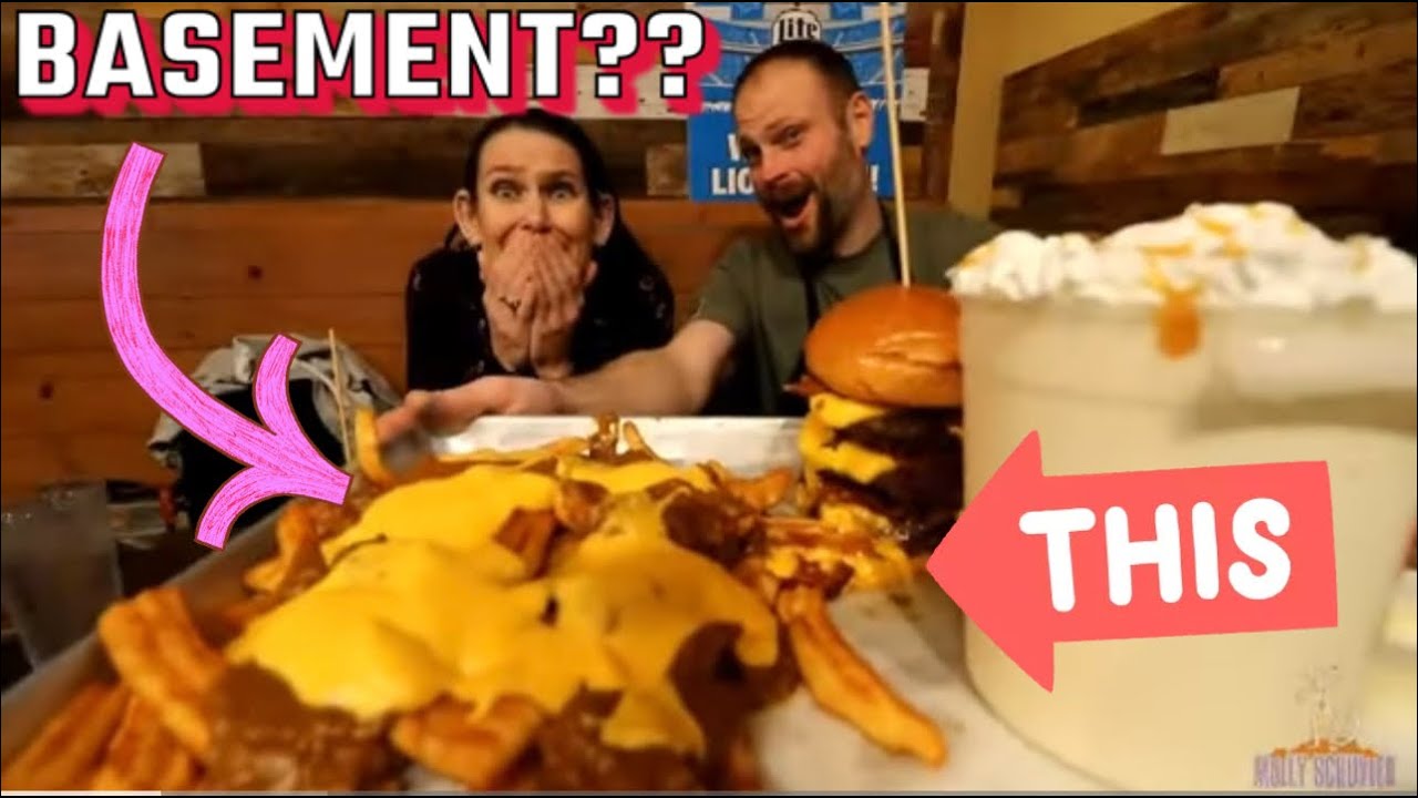 Бургер-челлендж в баре Detroit Basement Bar ~ при участии Дэна Кеннеди ~ Ведро молочного коктейля
