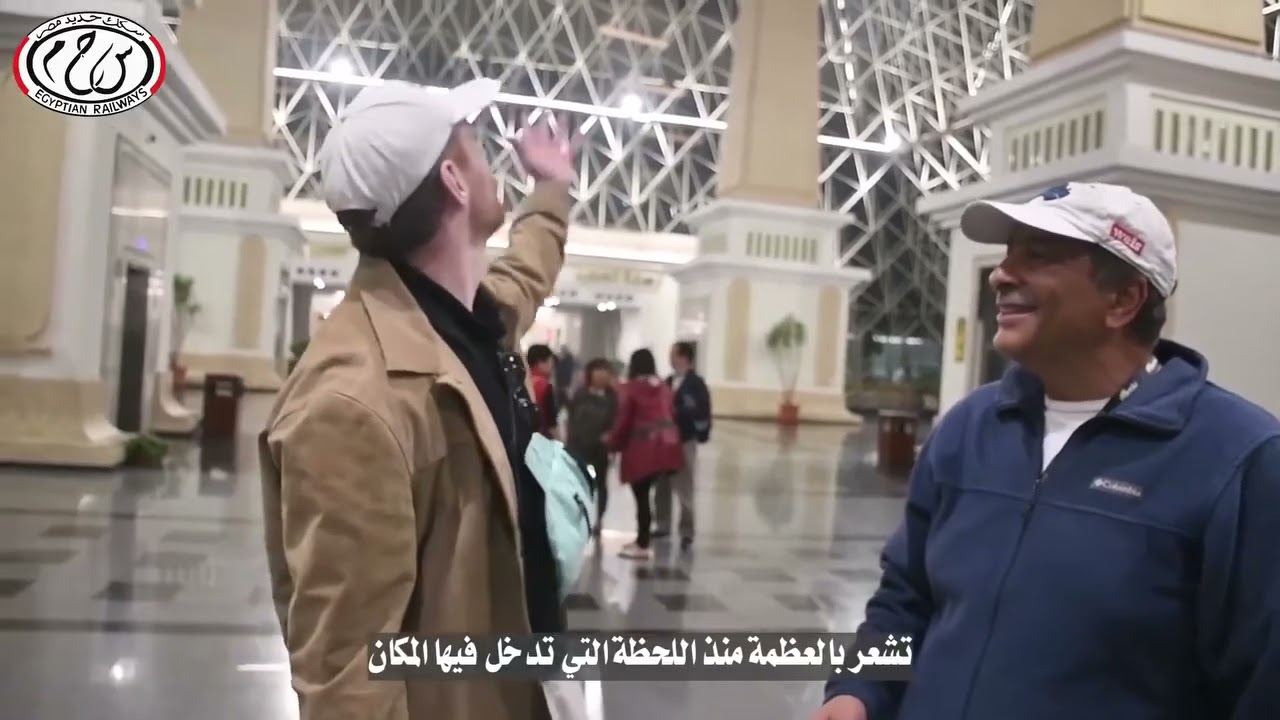 فيديو عن كثافة  اقبال الوفود السياحة على استقلال قطارات النوم من محطة قطارات صعيد مصر بمنطقة بشتيل