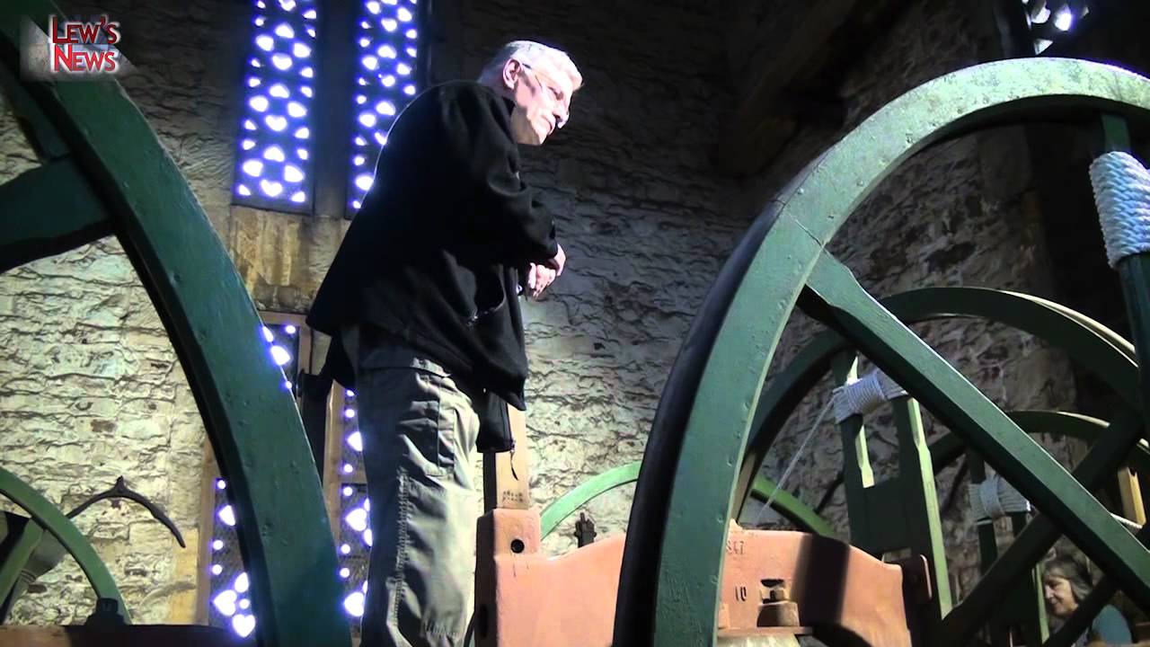 Lew's News Extra - A Tour of St Peter's Church Tower in Tiverton