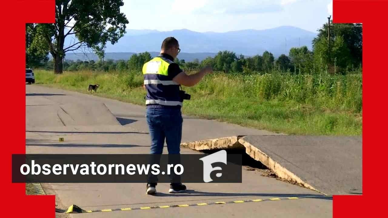 Plăcile din beton s-au ridicat din senin, pe un drum judeţean din Gorj