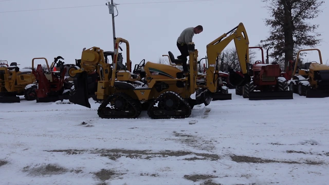 Stock # 4801 | 2015 VERMEER RTX750 Quad Track Ride-On Vibratory Plow