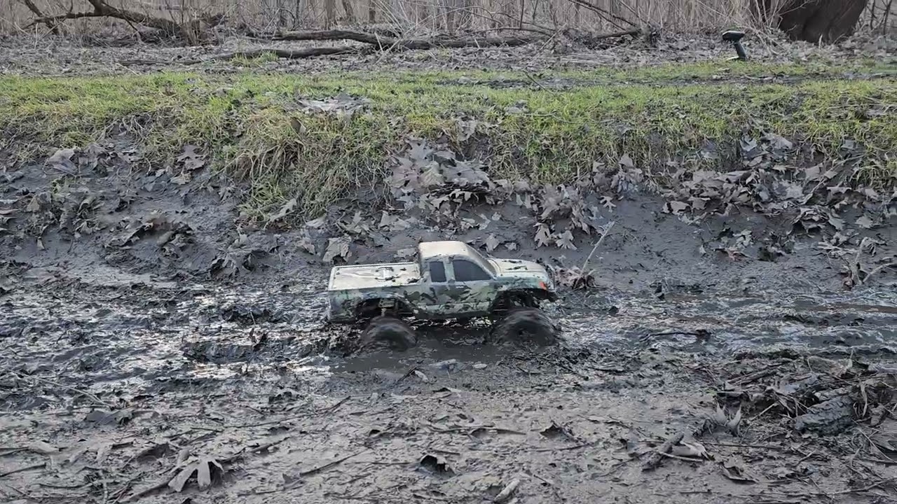 Proline Baja Pro X Predator Compound Mud Test 1.9 tire size.