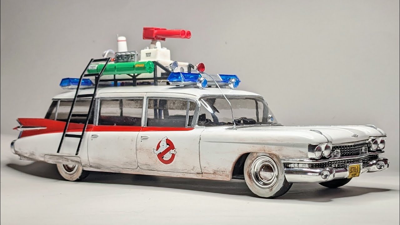Building the Ghostbusters' ECTO-1 in 1/25 scale - converting the AMT Ertl Ecto-1A
