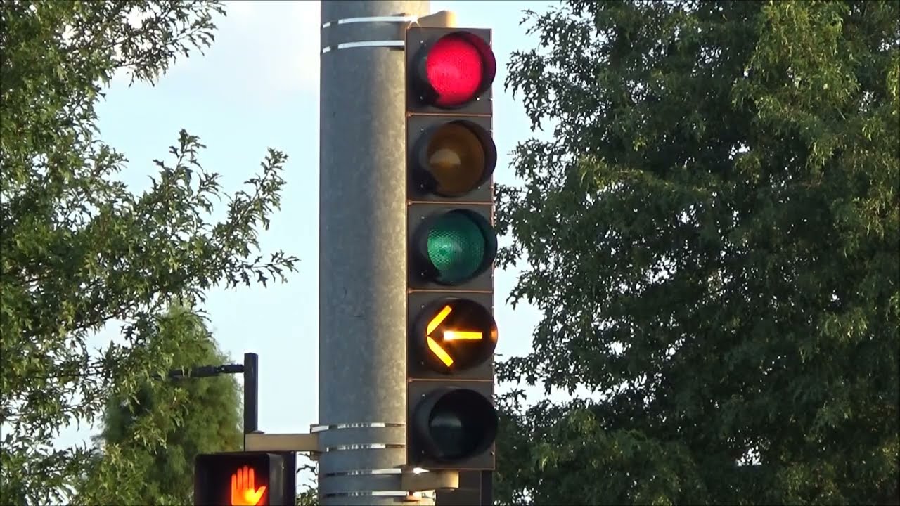 Incandescent Durasig Traffic Light