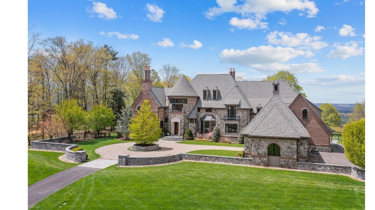 225 Deercliff Road, Avon, CT