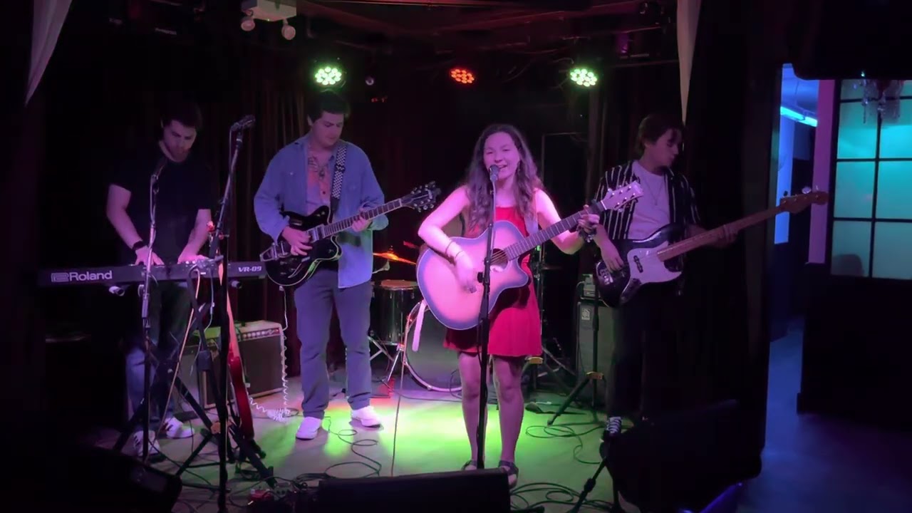 Rebecca Lynn Goldfarb - Crushing (Live)