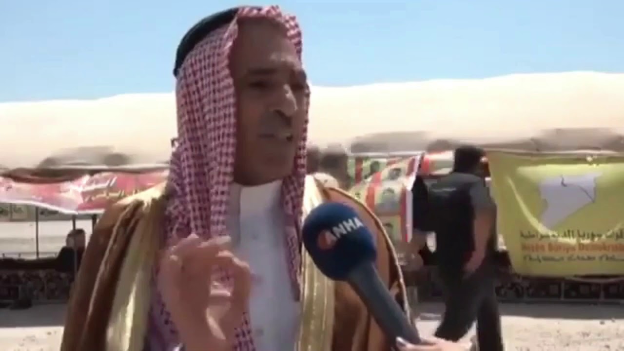 اضحك من احد شيوخ عشائر الرقة 😂😂😂😂