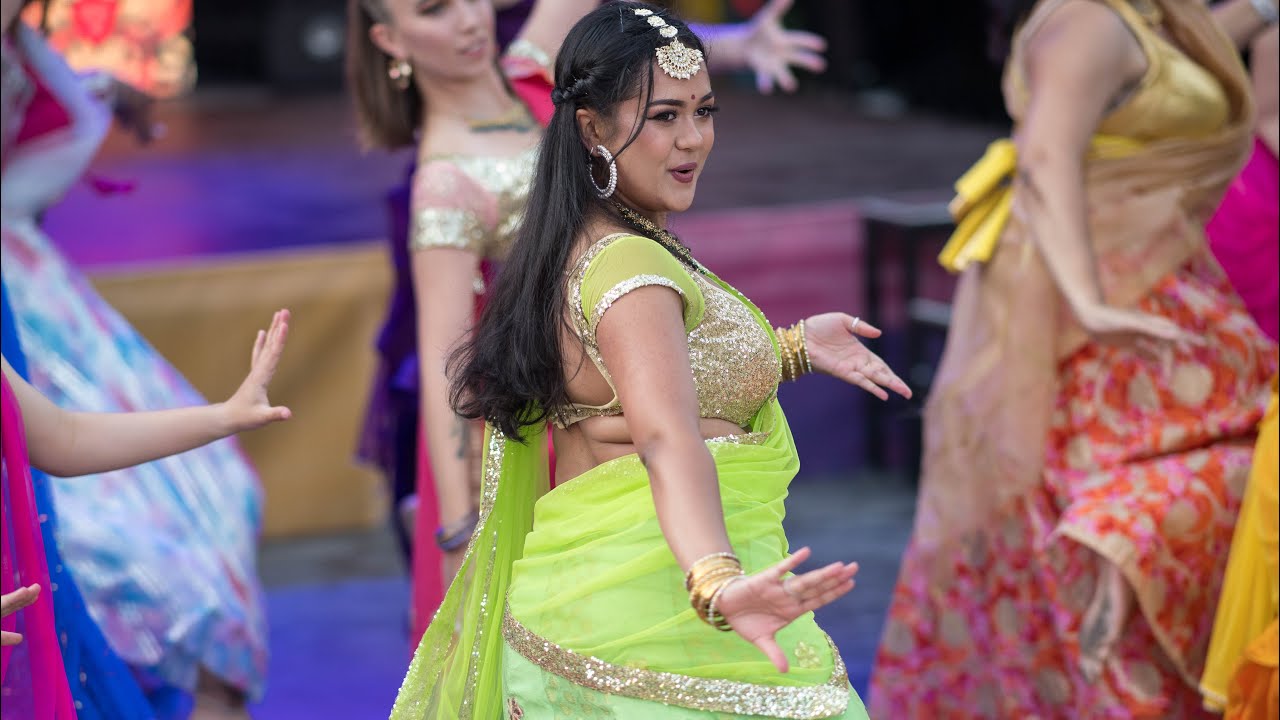 Laal Ghagra| Bollywood dance| Akshay kumar| Swedish girls in Malmö|BollywoodShowgirls|wedding dance.