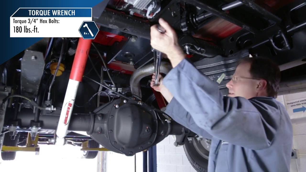 Installing a Reese® Elite™ Under Bed Fifth Wheel/Gooseneck Hitch in a 2015 Chevy Silverado 3500HD