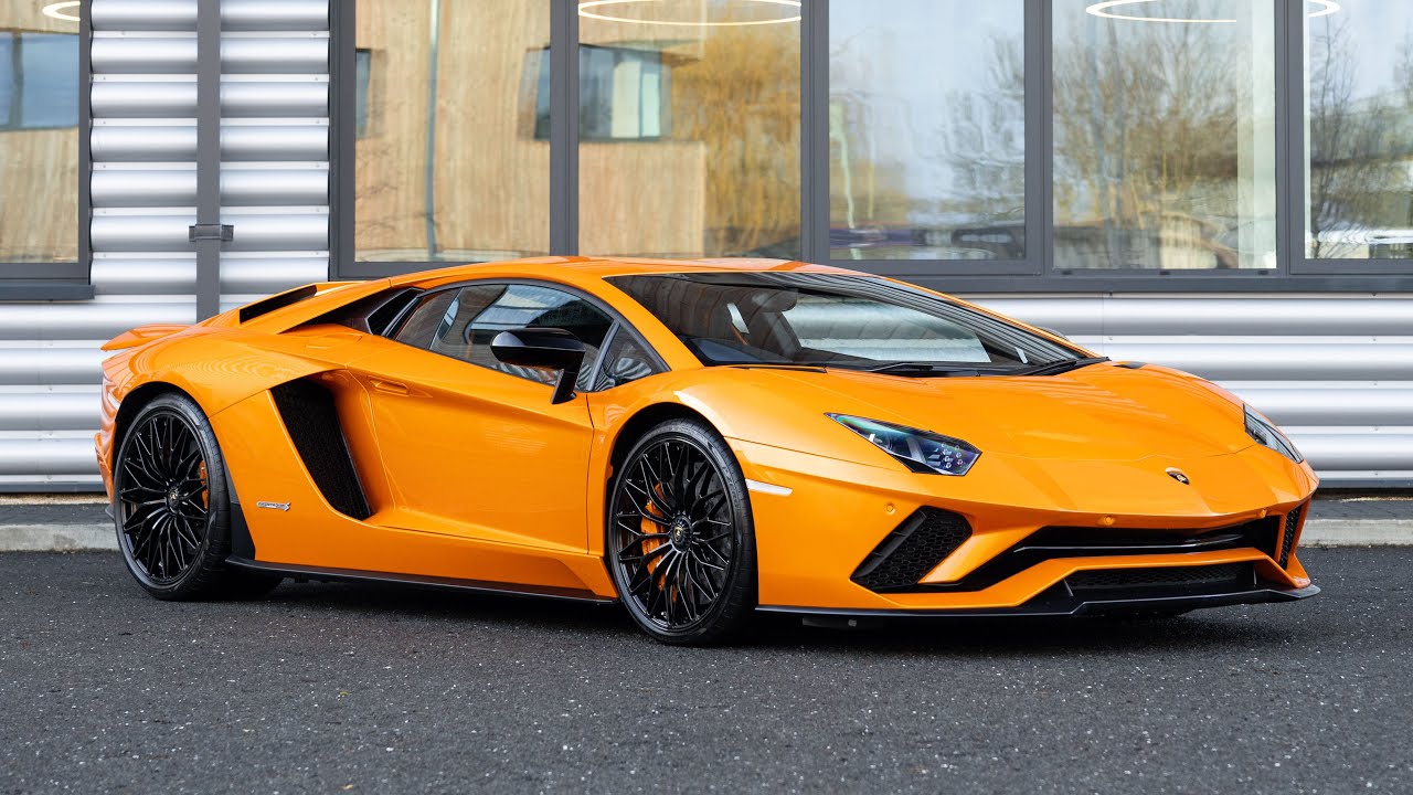 2018 Lamborghini Aventador S - Arancio Atlas - Walkaround (4K)