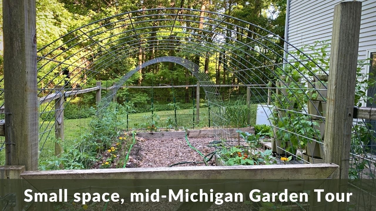 Small space, mid-Michigan Garden Tour: June 2022