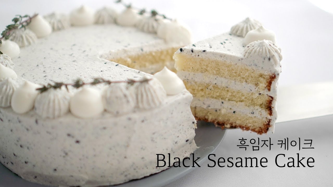 Black Sesame? Korean Cake : Black Sesame Fresh Cream Cake.