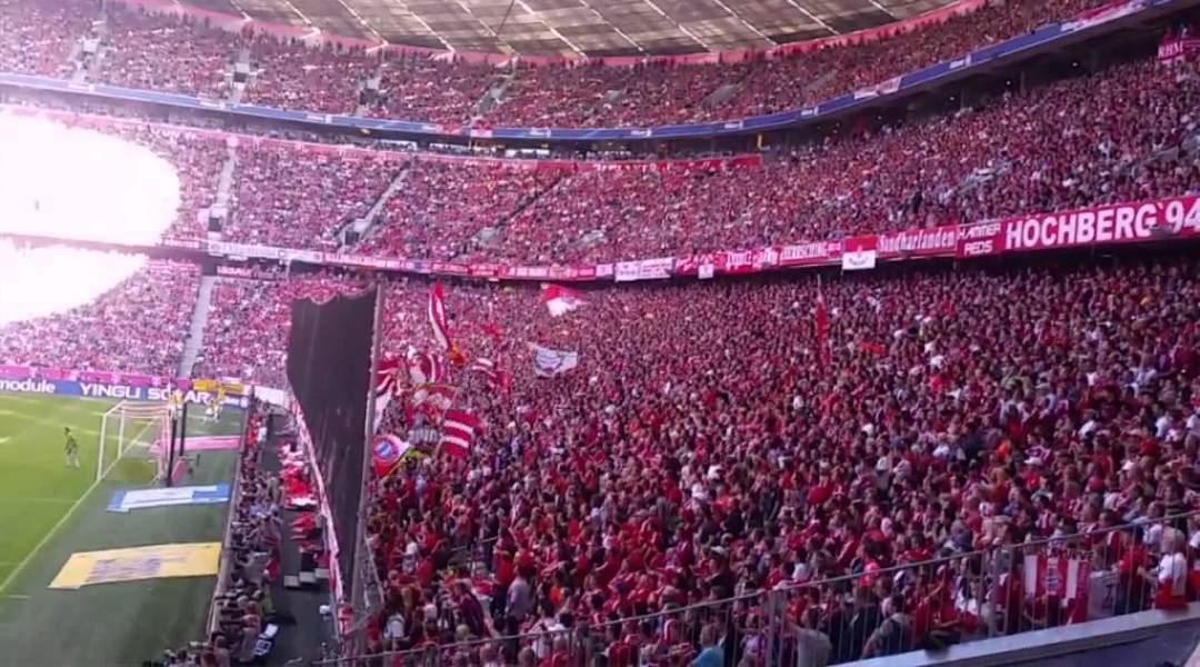 Fc Bayern München - Fc Augsburg # Südkurve / Fangesänge # 12.09.2015