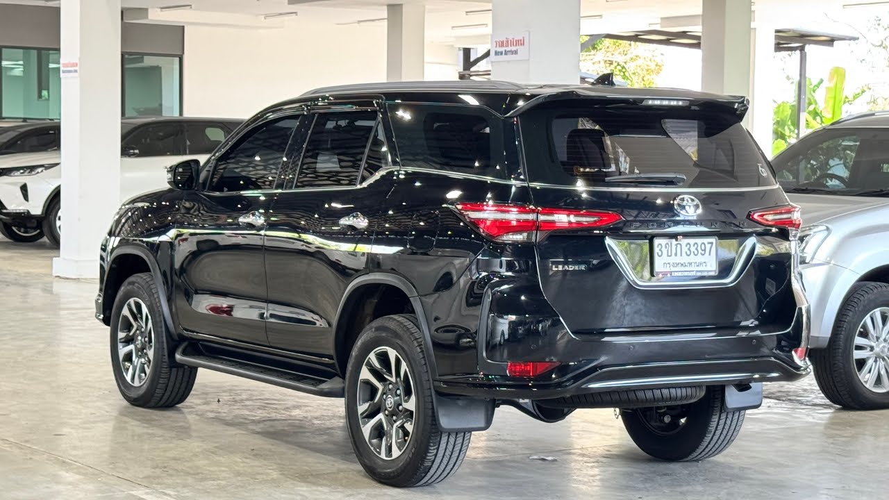 Toyota Fortuner Leader 2.4V 2WD ปี2022 By.นุ๊ก 0986276826 #รถครอบครัว