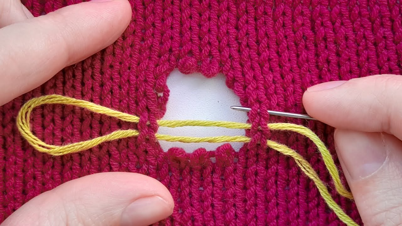 🧶✂️ Learn How to Repair a Hole in a Knitted Sweater