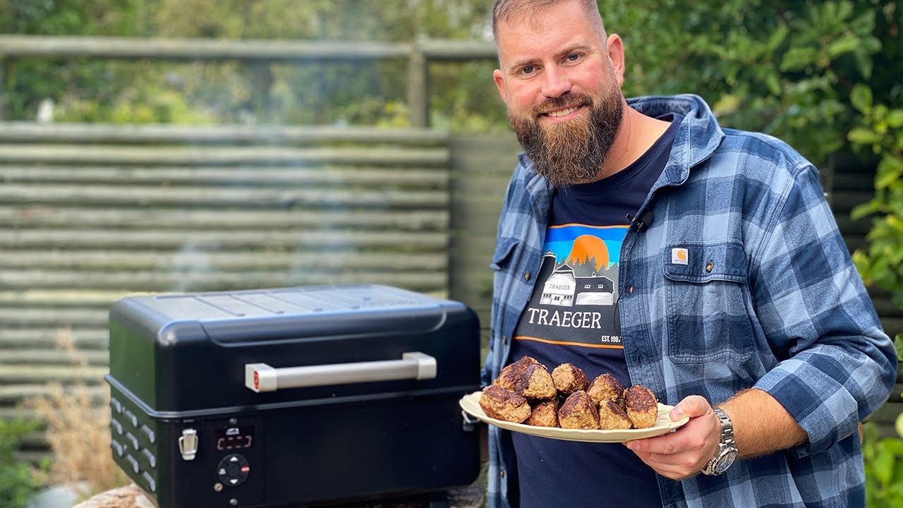 Grillopskrift - Frikadeller, med tip til frikadelleburger