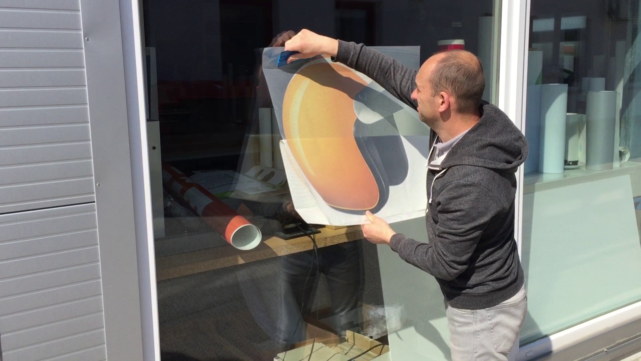 Verklebung von Fensterlochfolie