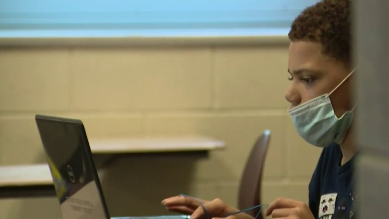 Parents weigh back-to-school options at Detroit schools