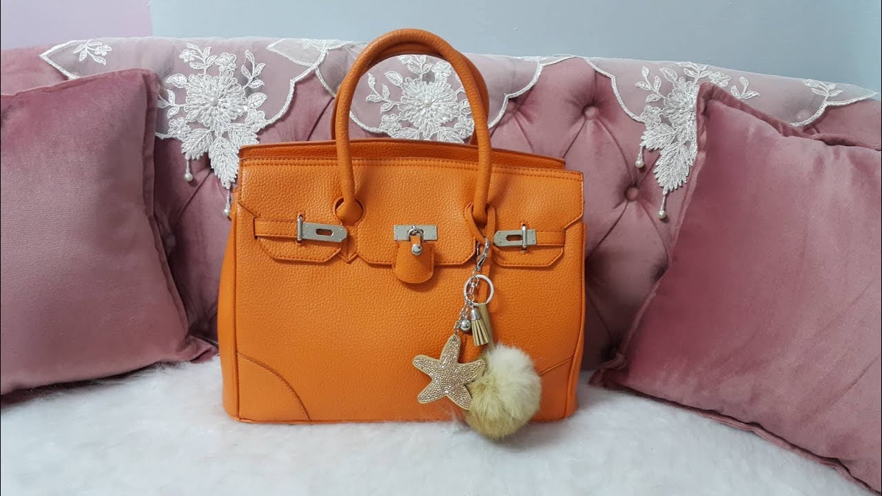 ماذا يوجد في حقيبتي – what’s in my bag?