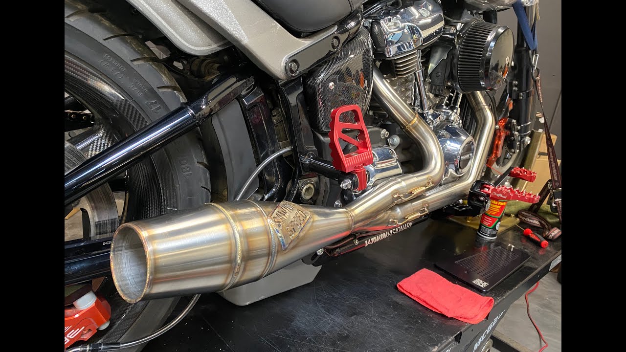 Ditching the Stock Exhaust on my Harley Softail (Installation)