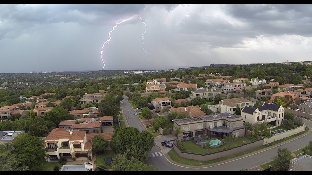 DJI Phantom 2 Johannesburg Pre-storm HEAVY WIND!