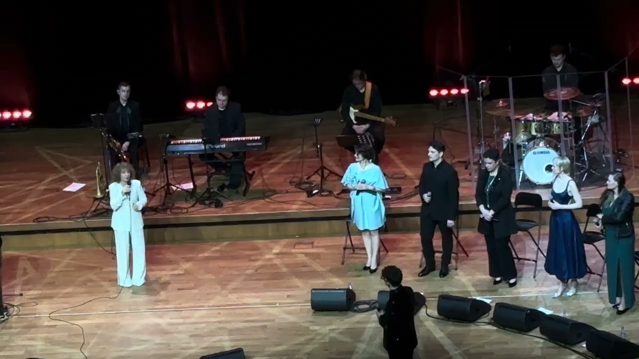 Alicja Majewska, Włodzimierz Korcz, Polyphonics:   Zbigniew Wodecki - Lubię wracać. ICE Kraków. 