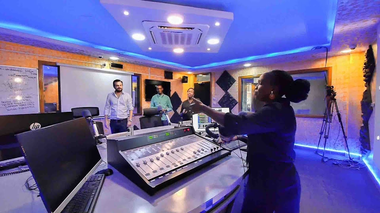 ROYAL FM Kigali Studio Tour - Part 1 [www.vibehouse.rw]