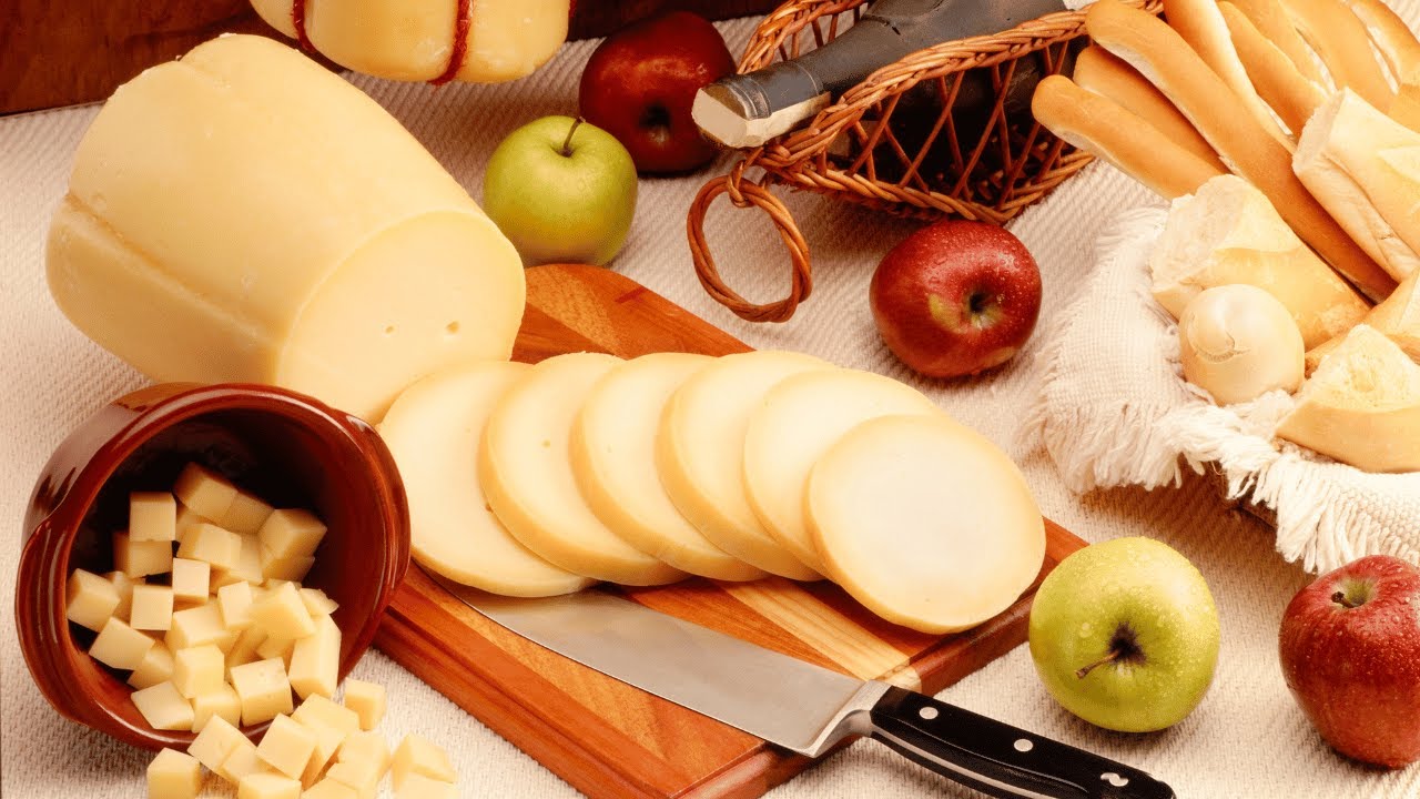 Chips de Provolone Crocantes e Irresist&iacute;veis em Minutos. Petisco ideal