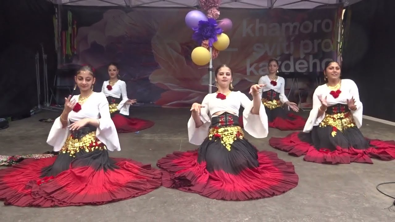 Romský festival KHAMORO - Taneční soubor, č.5/24 - park Portheimka, Praha 2025