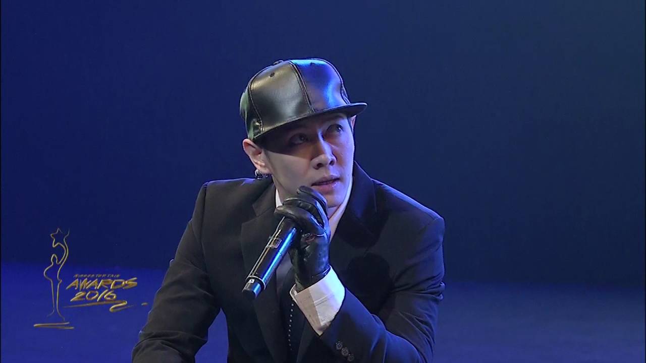 การแสดงเพลงแห่งปี  งานไนน์เอ็นเตอร์เทน อวอร์ด2016
