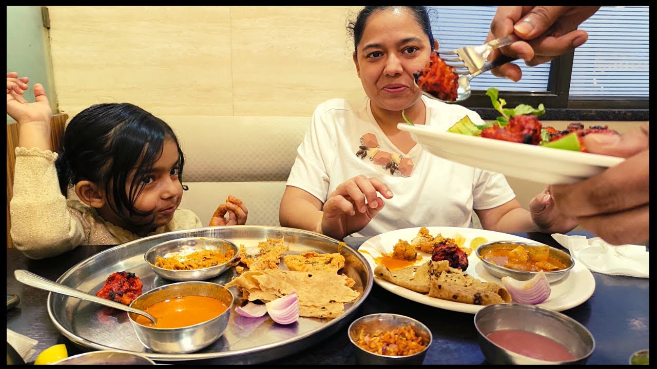 Thane fishland | food vlog | अनु निघाली चालत 🫣😜