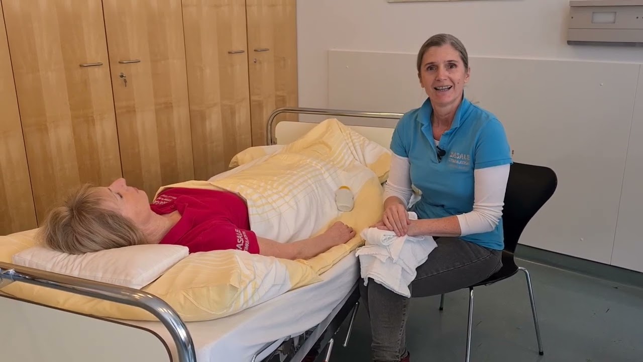 Basale Stimulation: Beruhigende Ausstreichungen beim Erwachsenen (liegend)