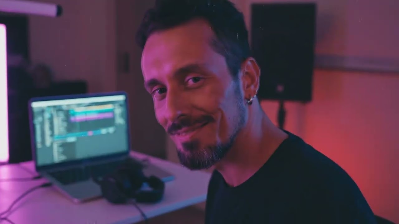 Neon pulse - Álbum: Voltage heaven - Tibaron- Official Video