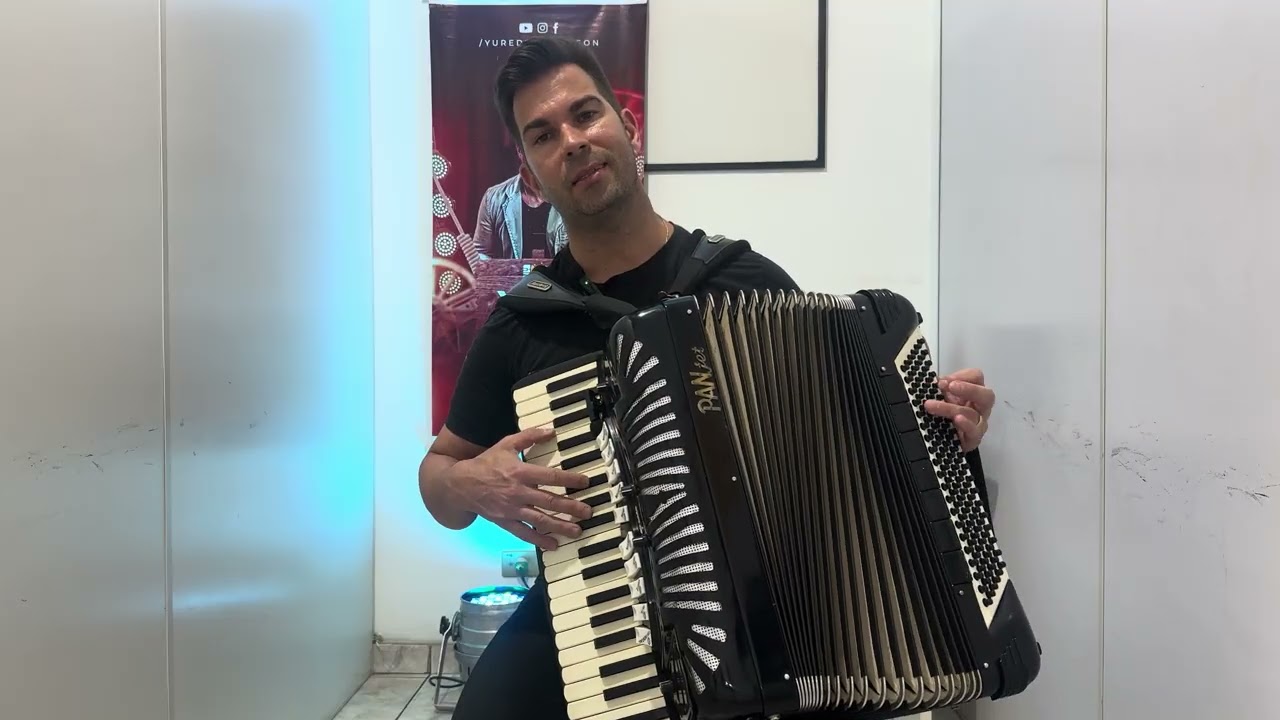 Vídeo aula de Acordeon- MORENAÇA- garotos de ouro