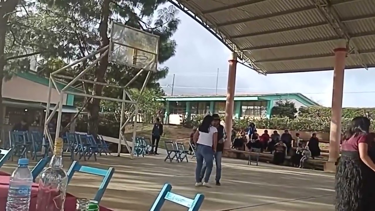 Chamula - La Movidita, Baile de Graduación.
