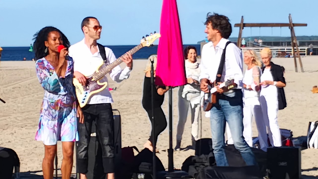 Myra Maud und Max and Friends live am Strand von  Travemünde