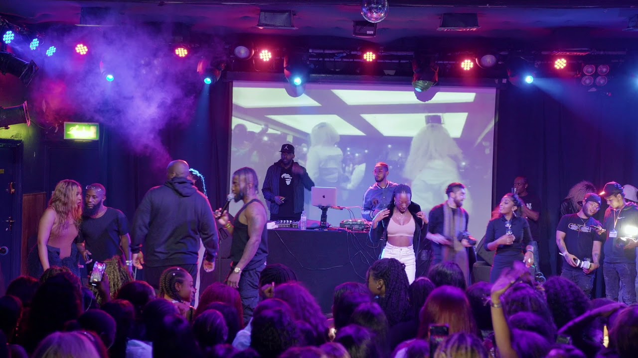 Ya Levis Performs ' Chocolat ' Live In London & Brings Girls To The Stage!