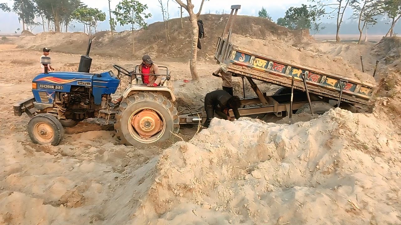 Eicher tractor 551 
