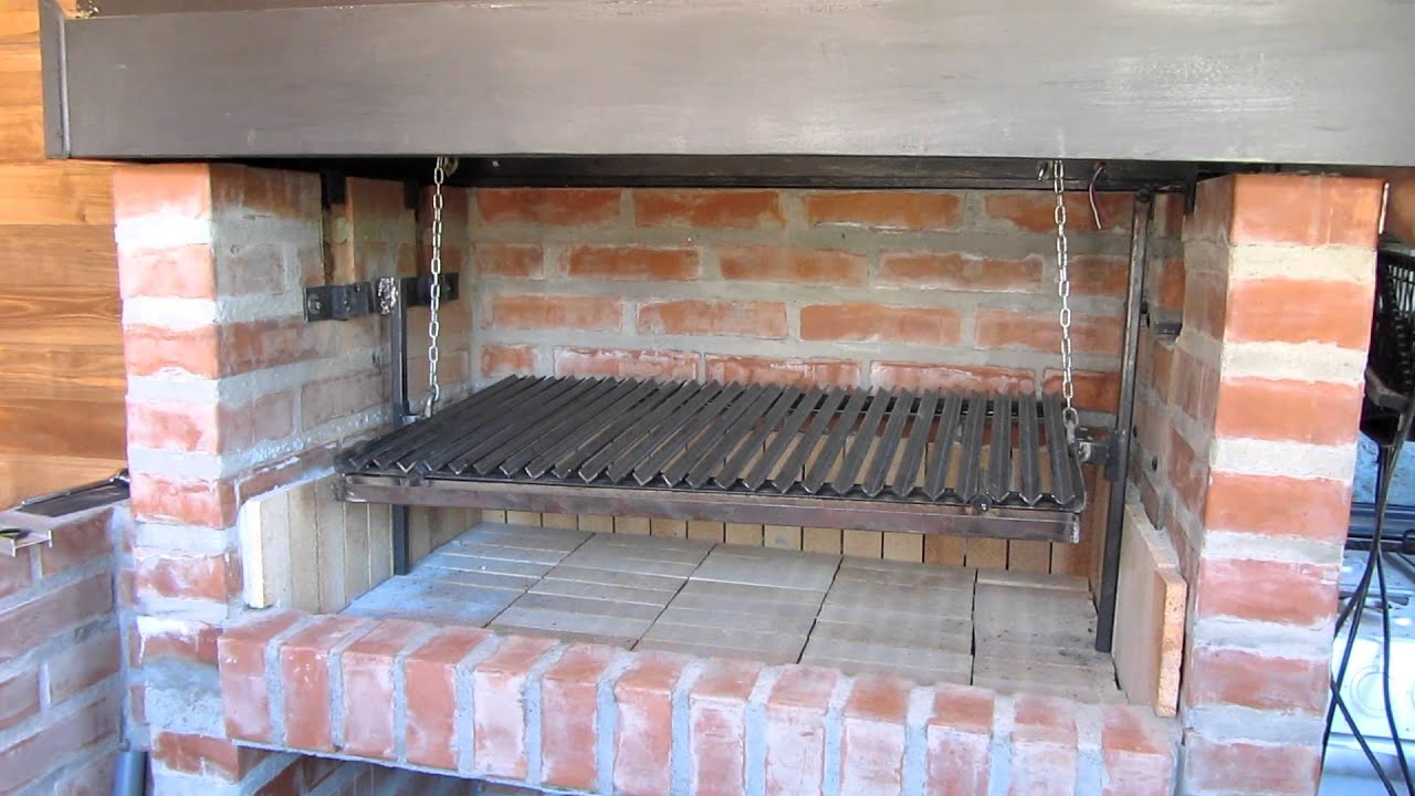 Parrilla Manual en Quincho.  Parrillas Castillo