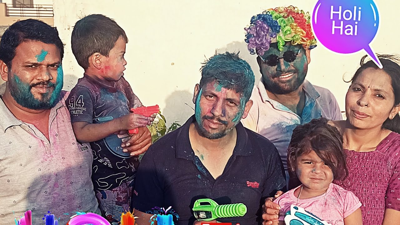 Chiku or Momo ki Holi🥳😎😎 #holi #festival #viralvideo #masti 