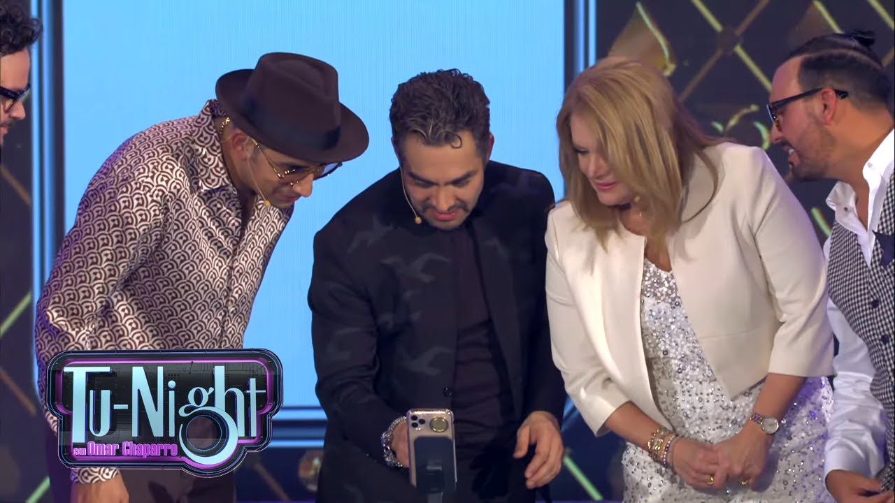 Erika Buenfil cumple Castigo y le declara su amor a un Fan | Tu-Night con Omar Chaparro