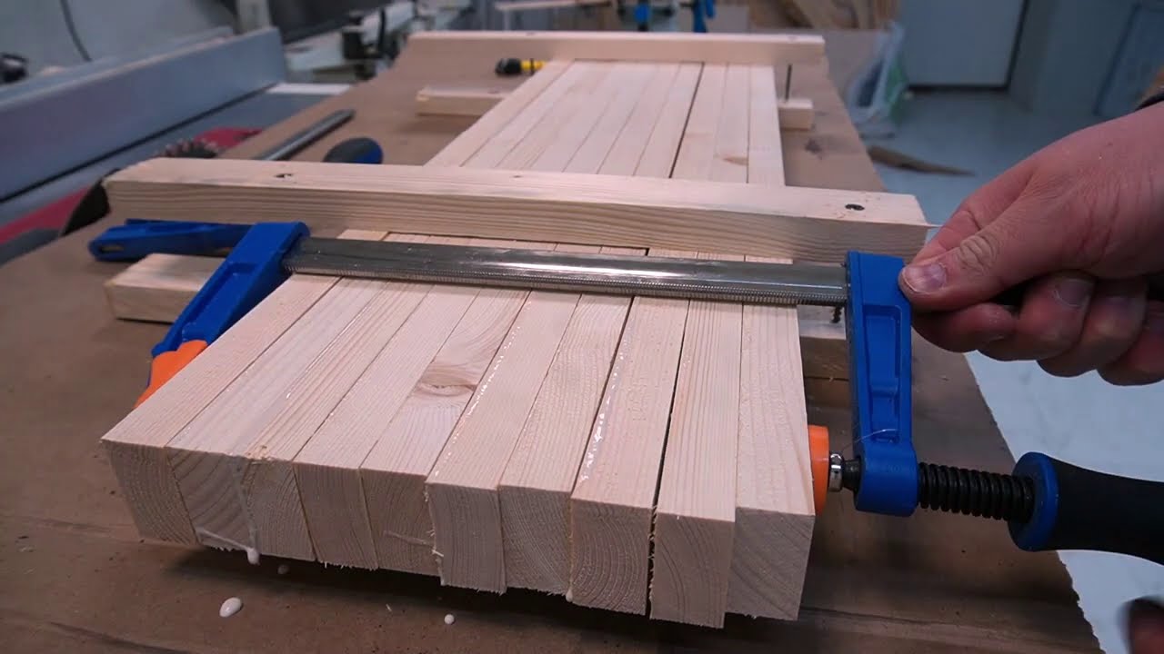 Cool idea! A simple but very beautiful project for beginners!