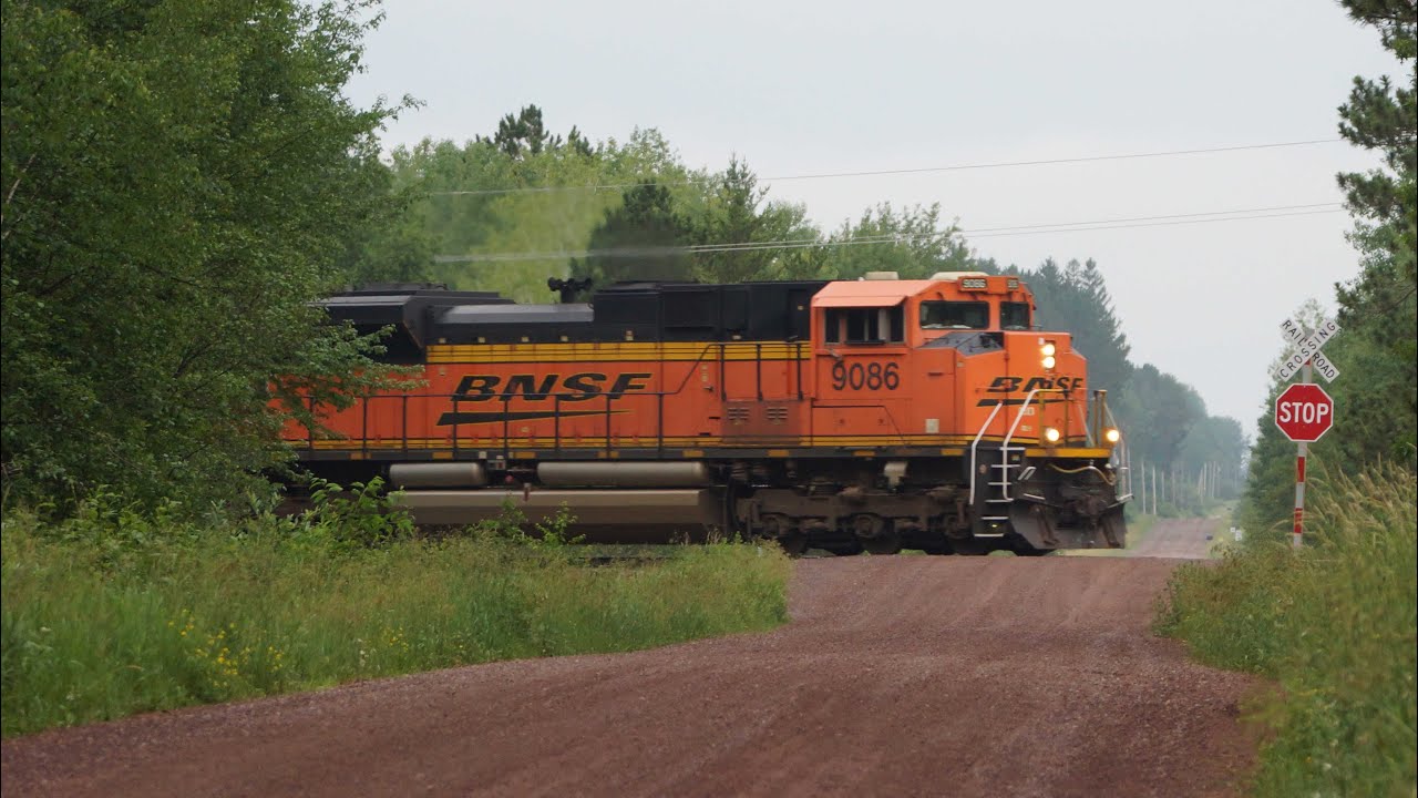 BNSF SD70ACes Working Hard to pull Heavy Taconite Trains, Gevos push behind at notch 8!