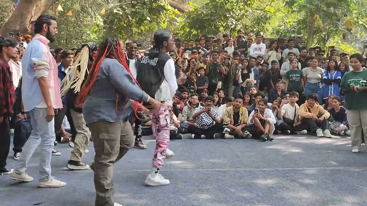 mood Indigo street dance IIT Bombay #iitbombay #moodindigo #iitjee #streetdance #youtubevideo