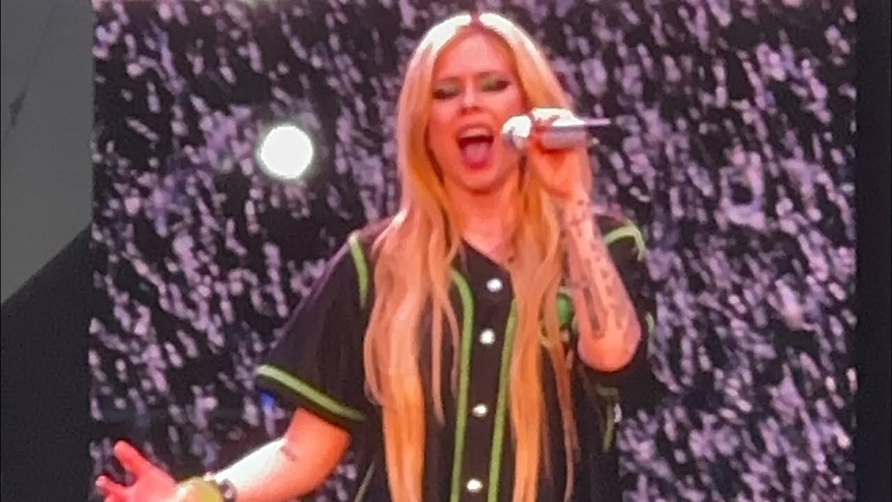 Avril Lavigne - My Happy Ending (live at Rock For People, 14.6.2024)
