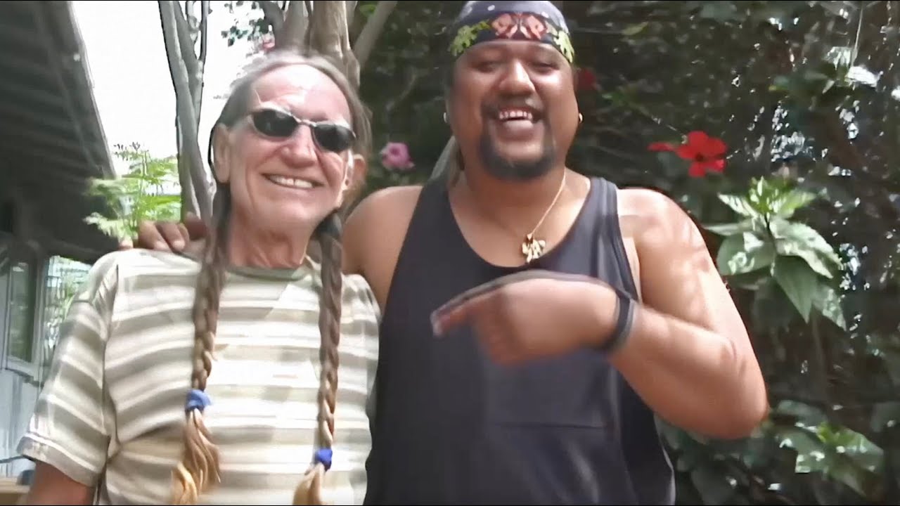 Willie K - Away in a Manger (Featuring Willie Nelson)