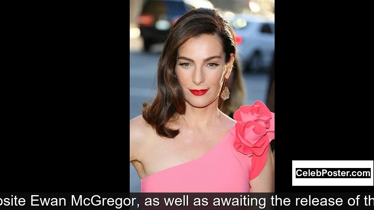 Ayelet Zurer biography